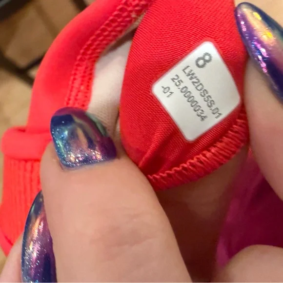 Lululemon Ultralu Square Neck Workout Bra D/DD 8 Red Glow $68 - Picture 3 of 3